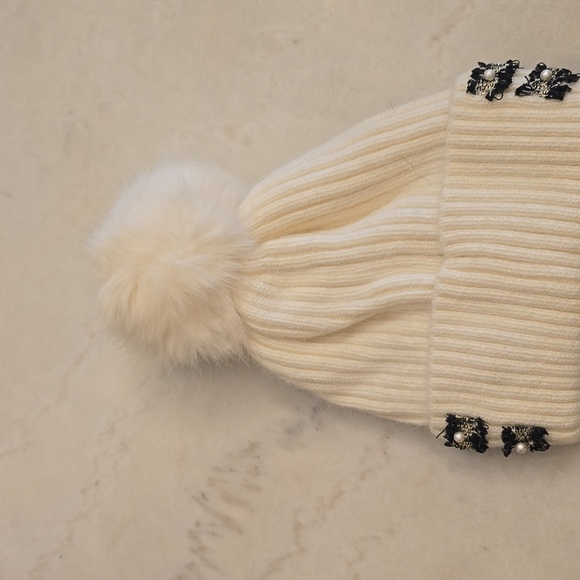 NWT GlamourPuss NYC Faux Fur Beaded Beanie - Picture 5 of 8